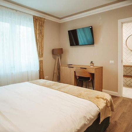 B59 Boutique Hotel Câmpulung Moldovenesc Dış mekan fotoğraf