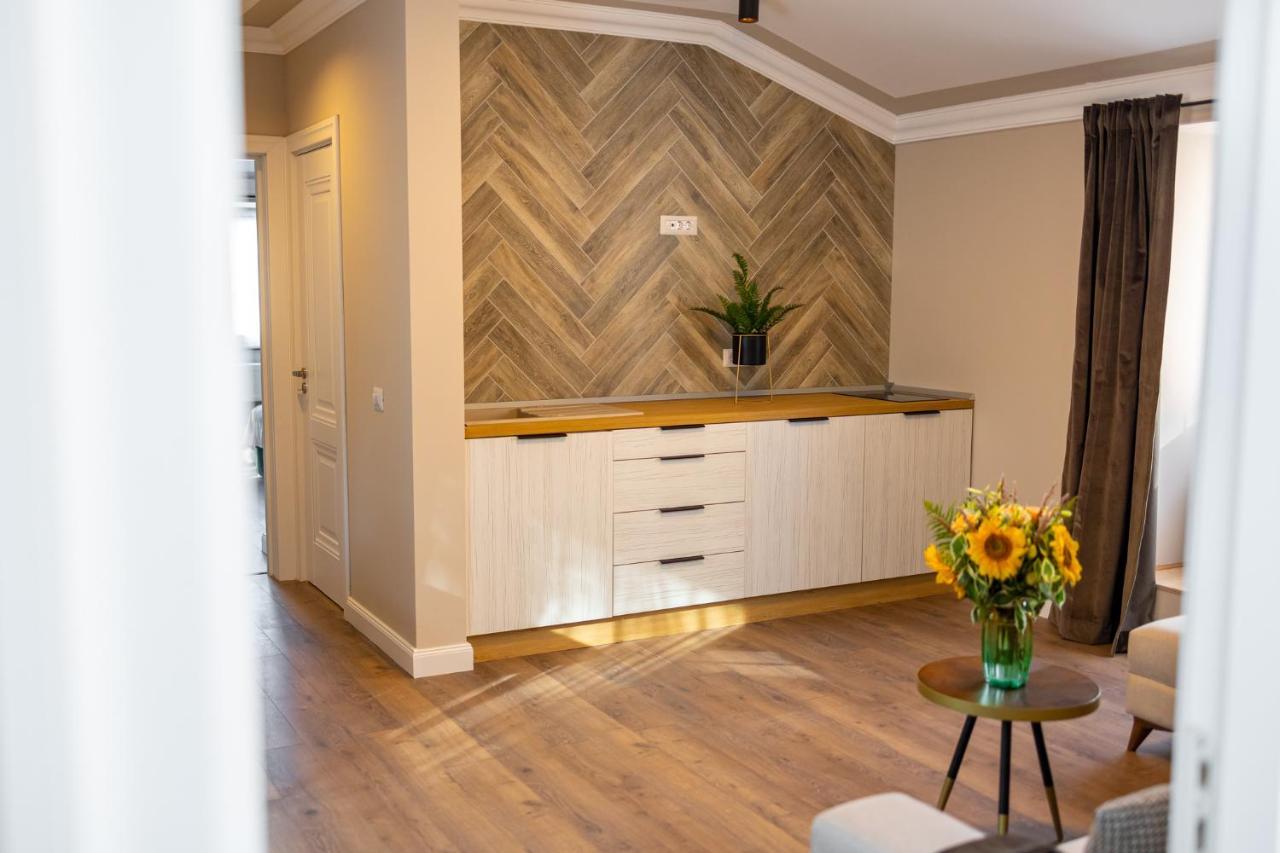 B59 Boutique Hotel Câmpulung Moldovenesc Dış mekan fotoğraf