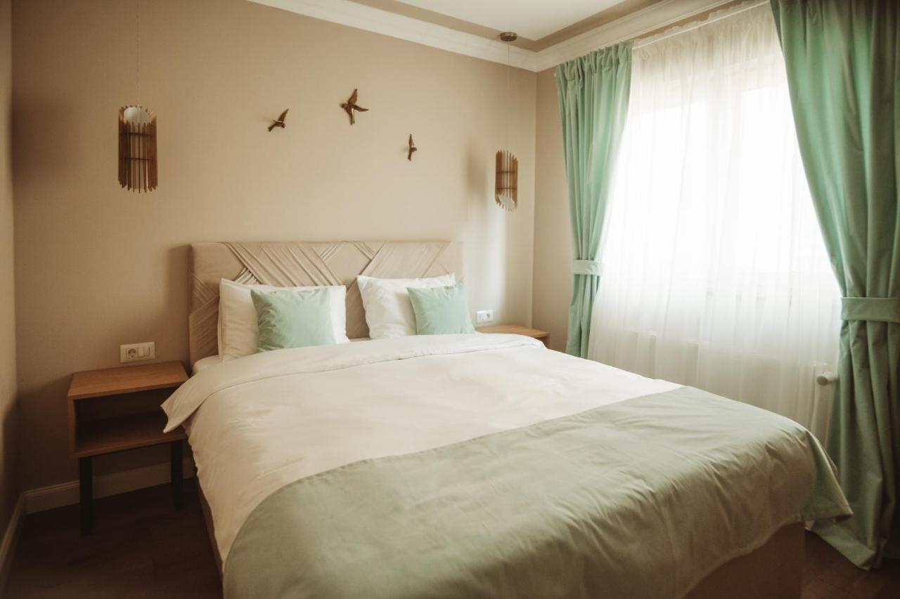 B59 Boutique Hotel Câmpulung Moldovenesc Dış mekan fotoğraf
