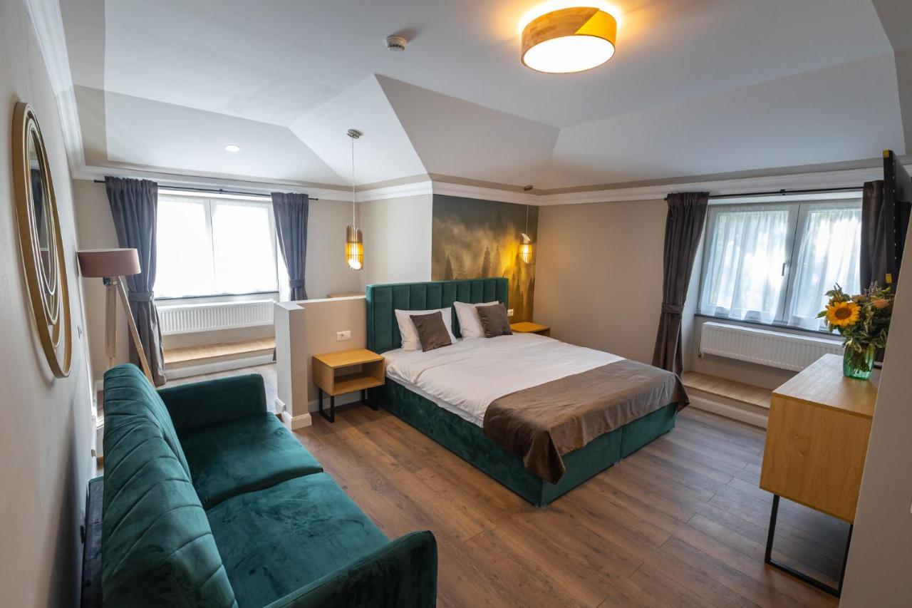 B59 Boutique Hotel Câmpulung Moldovenesc Dış mekan fotoğraf
