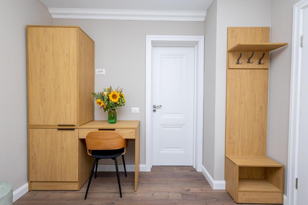 B59 Boutique Hotel Câmpulung Moldovenesc Dış mekan fotoğraf
