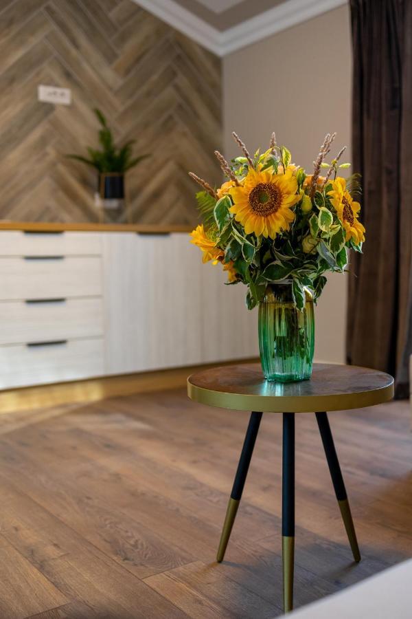 B59 Boutique Hotel Câmpulung Moldovenesc Dış mekan fotoğraf